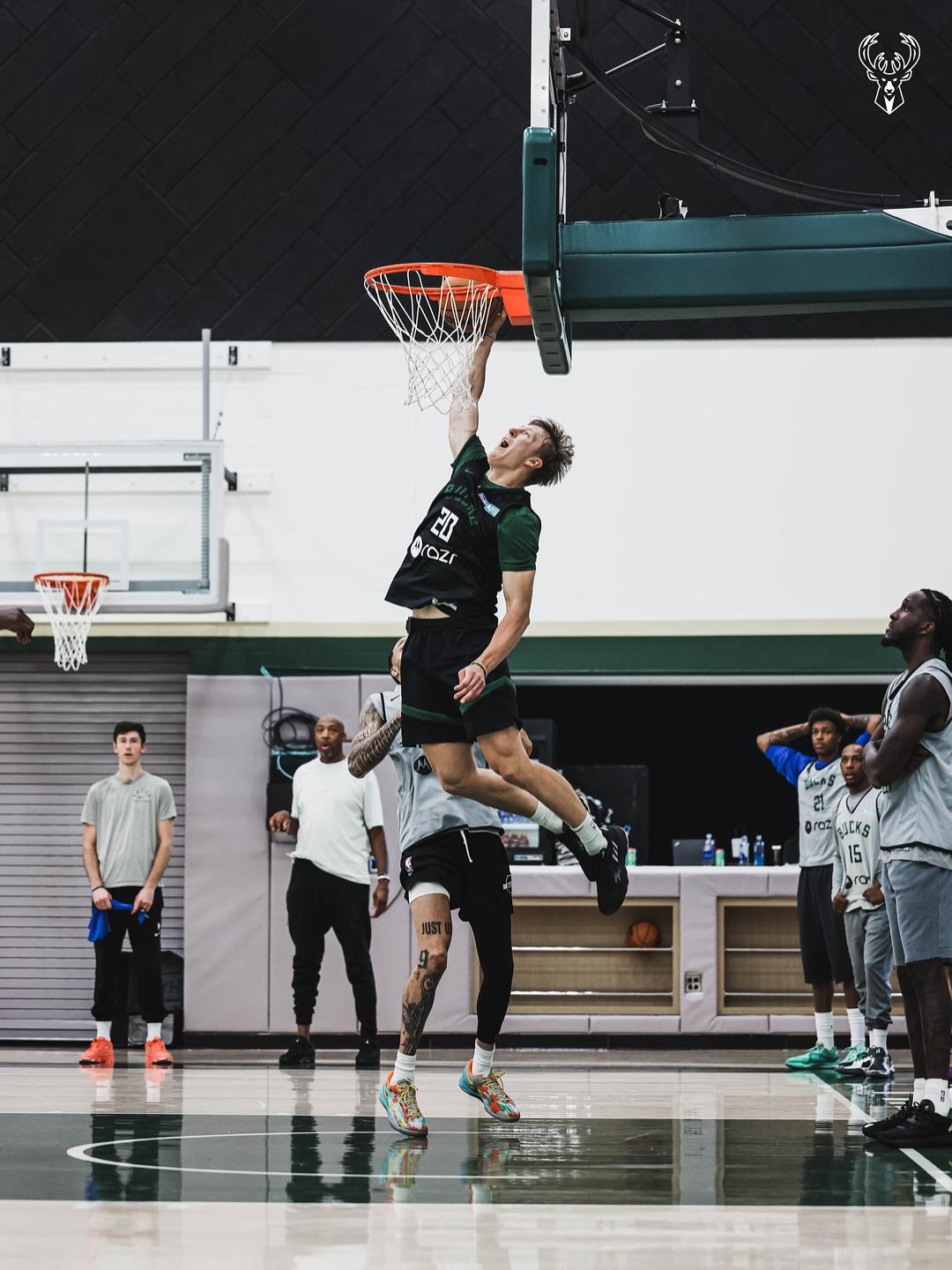 记三分, AA, 格林训练照